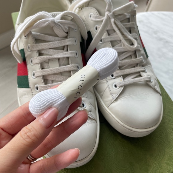 Authentic Gucci Men’s Ace leather runner sneaker - Picture 9 of 10